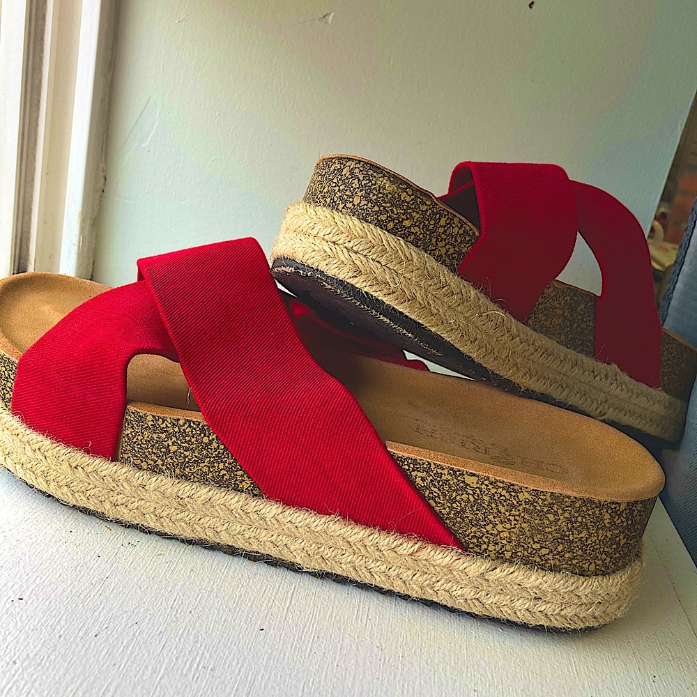 CHeRISH Red Espadrille Platform Sandals SZ 10 US Women’s Stylish Corked Sandal